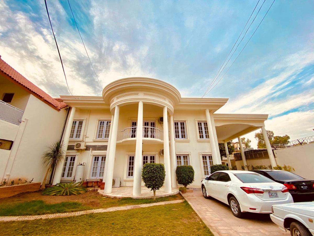 Hotel Shelton'S Rezidor House Peschawar Exterior foto